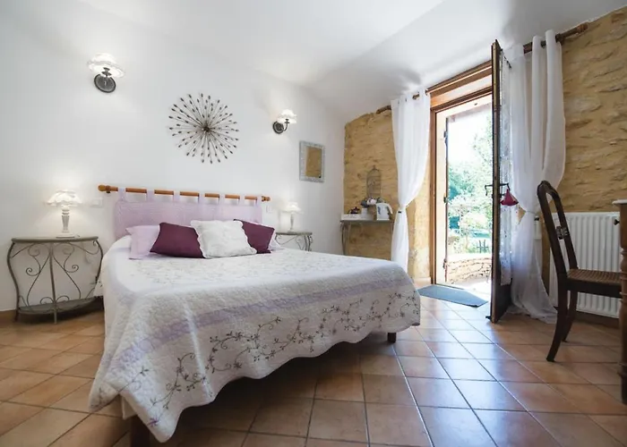 Les Filolies Bed and Breakfast 3*